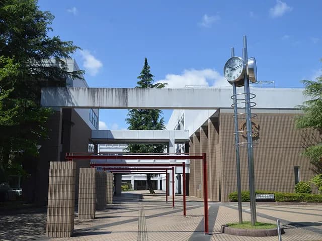 名古屋商業高校の外観