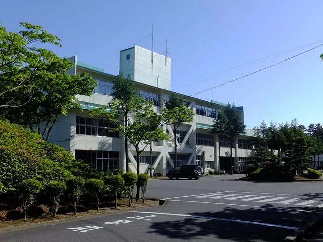 仁賀保高校の外観