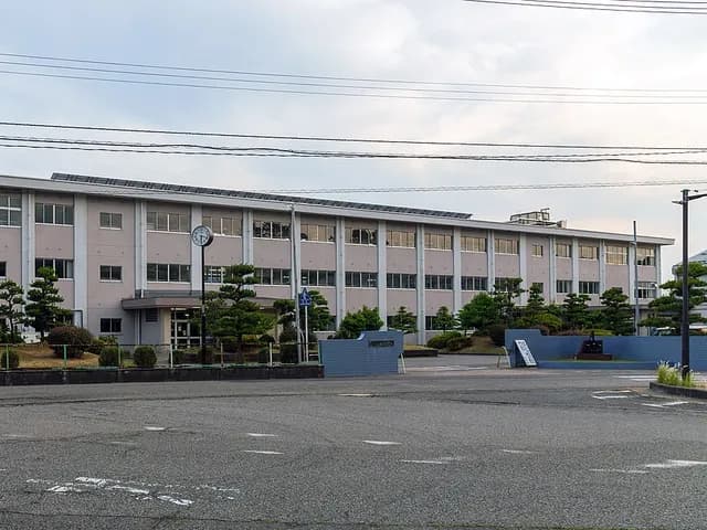 能登高校の外観