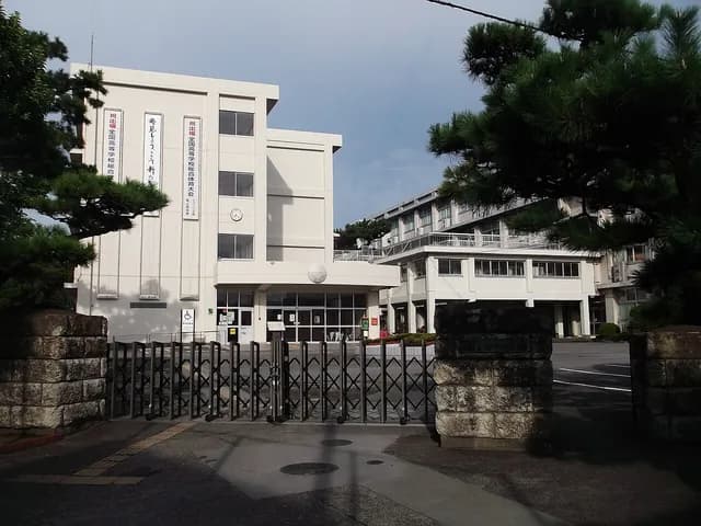 沼津西高校の外観