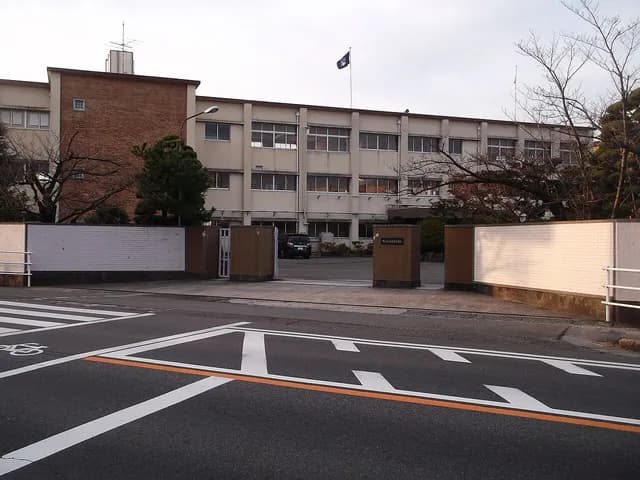 大府高校の外観