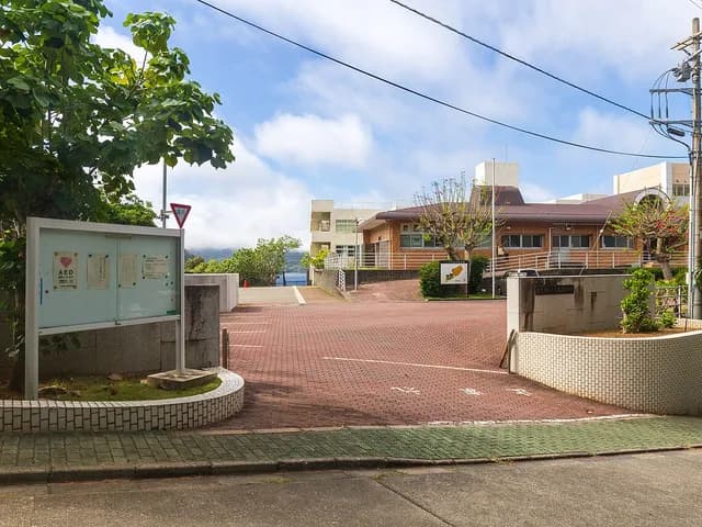 小笠原高校の外観