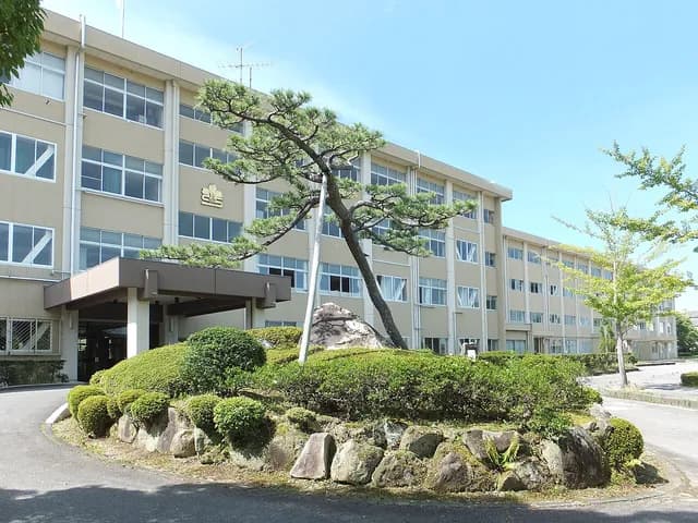 岡崎東高校の外観
