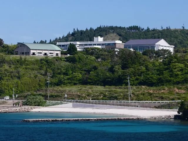 隠岐島前高校の外観