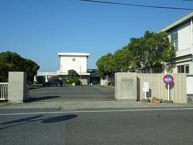 邑久高校の外観