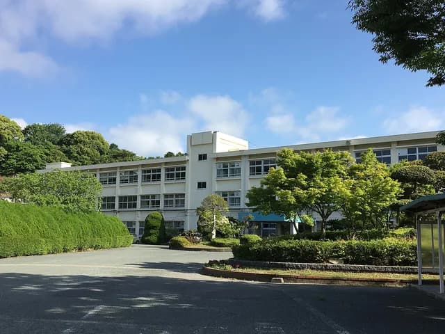 遠賀高校の外観