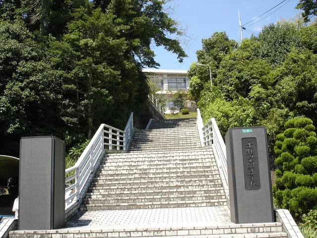 小野田高校の外観