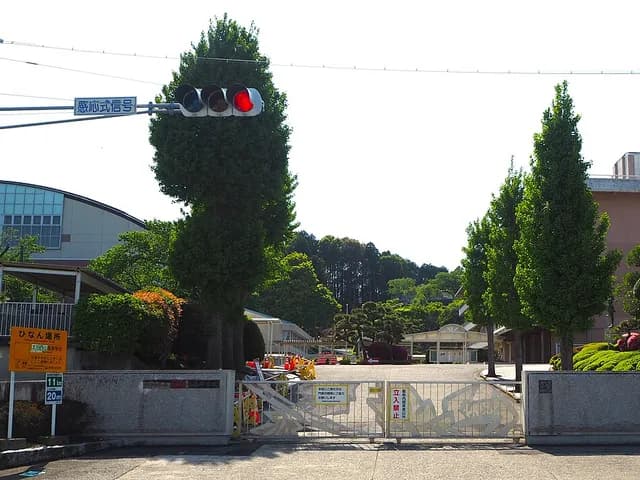 太田西山高校の外観