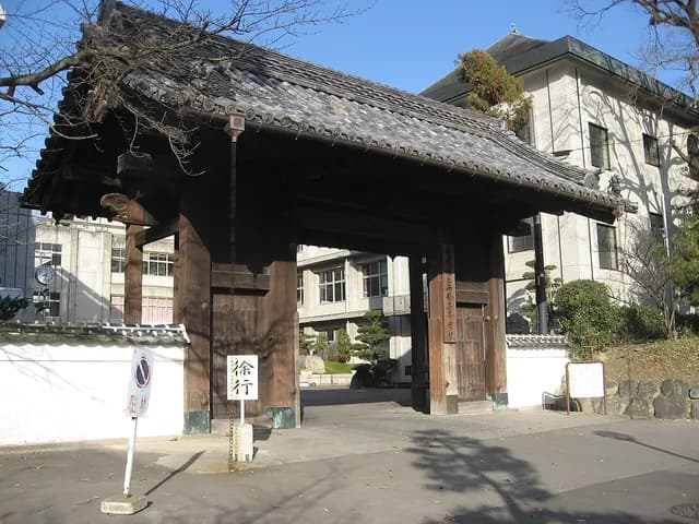西条高校の外観