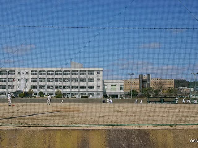 西条農業高校の外観