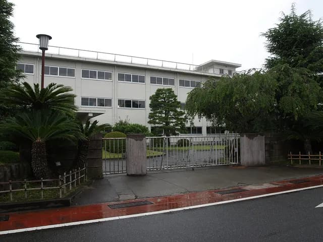 西湘高校の外観