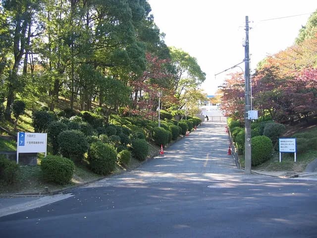 千里青雲高校の外観
