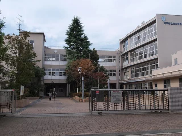 世田谷泉高校の外観