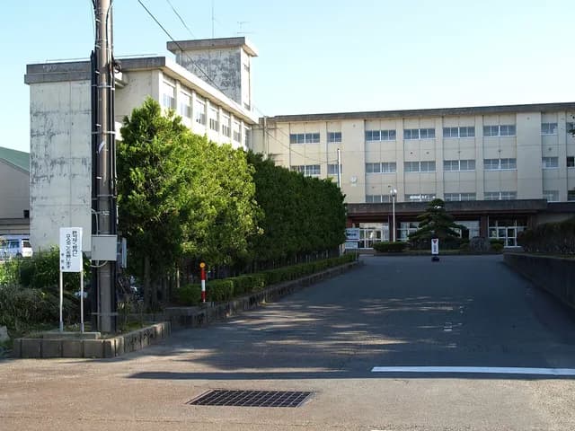 新発田商業高校の外観