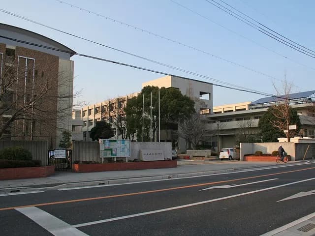 飾磨工業高校の外観