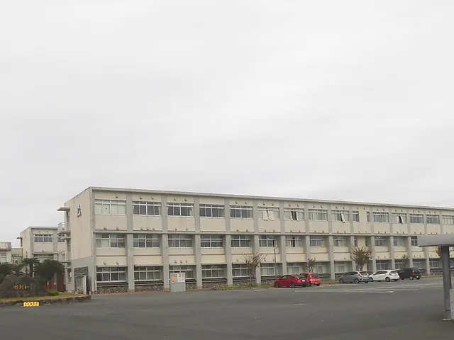 島原工業高校の外観