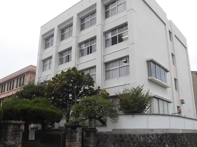 島原商業高校の外観