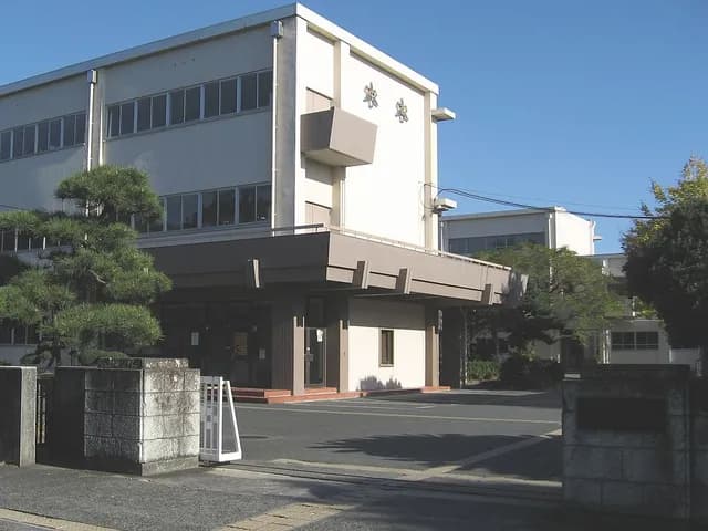 清水南高校の外観