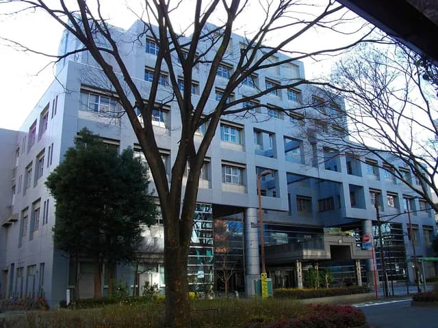新宿山吹高校の外観