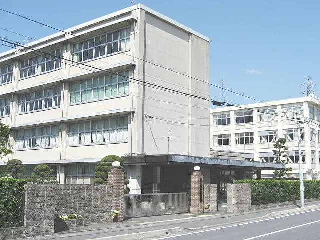 静岡東高校の外観