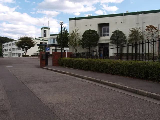 翔陽高校の外観