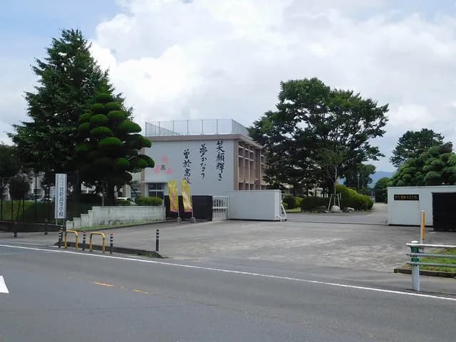 曽於高校の外観