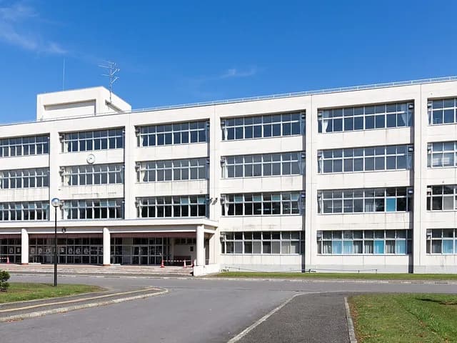 砂川高校の外観