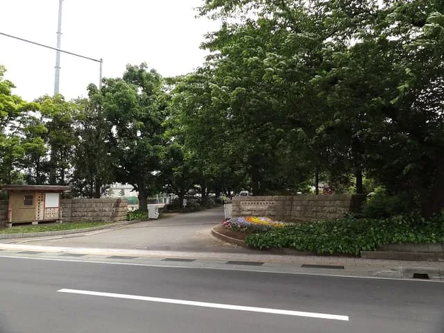 須坂創成高校の外観