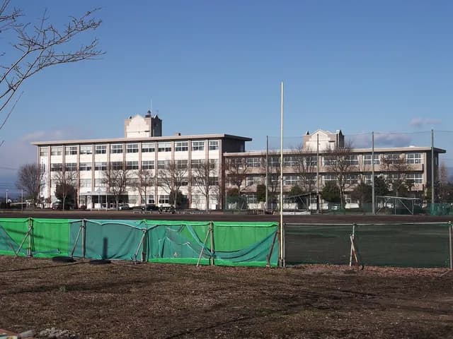高根沢高校の外観