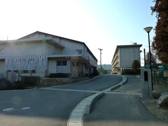 富岡高校の外観