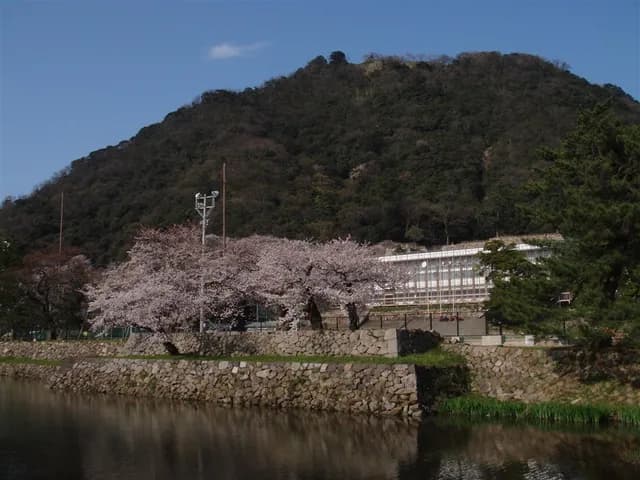 鳥取西高校の外観