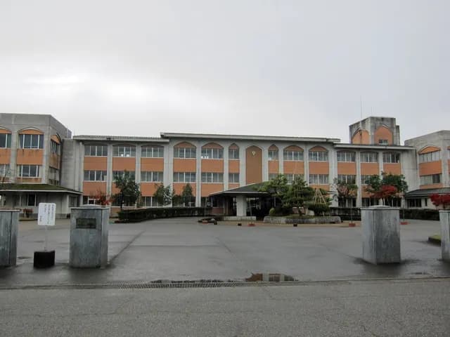 福岡高校の外観