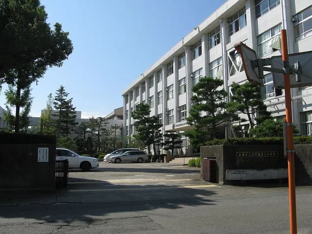 豊岡総合高校の外観