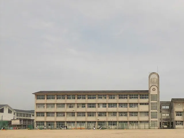 牛津高校の外観