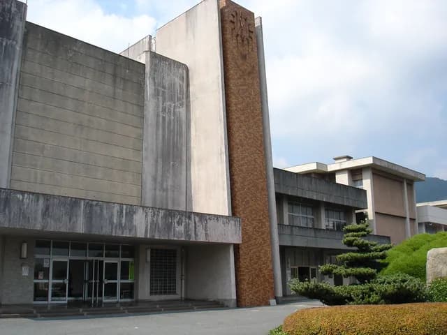 山口農業高校の外観