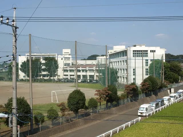 大和東高校の外観