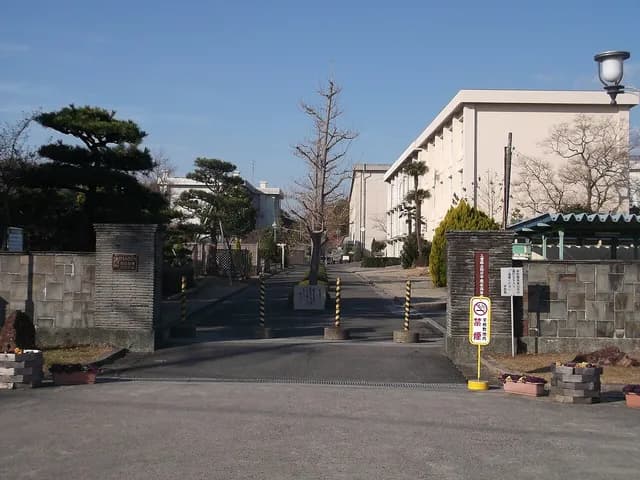 四日市農芸高校の外観