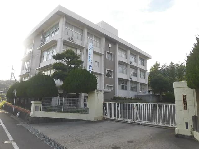 天草高校倉岳校の外観