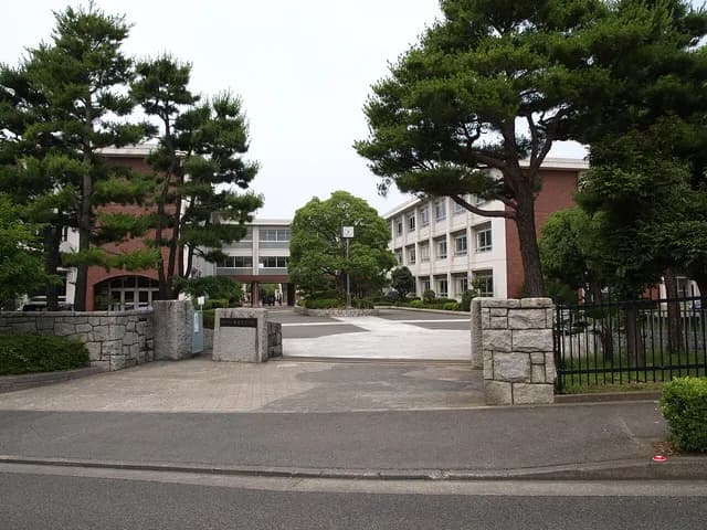 麻生高校の外観