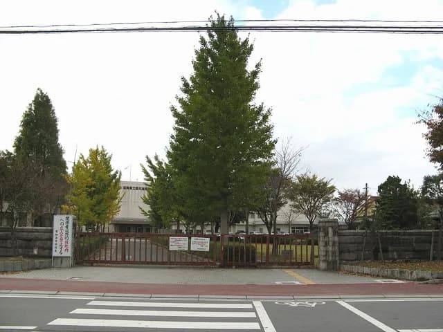 愛知高校の外観