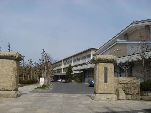 恵那高校の外観