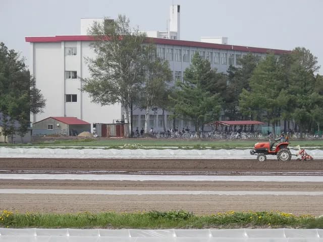 恵庭北高校の外観