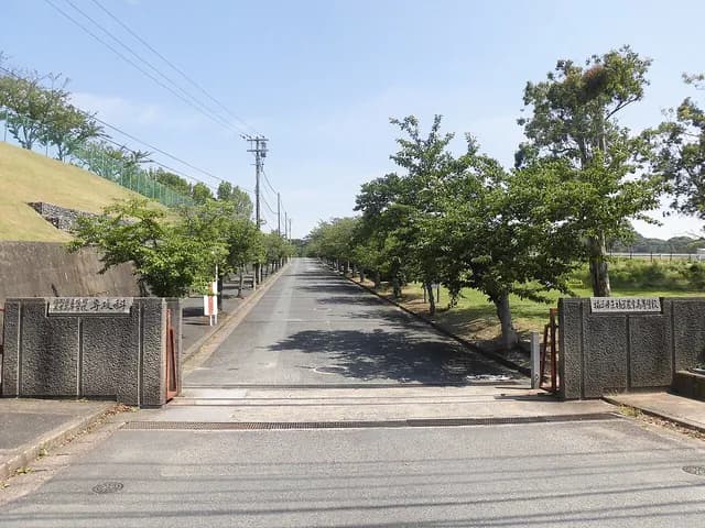 福岡農業高校の外観