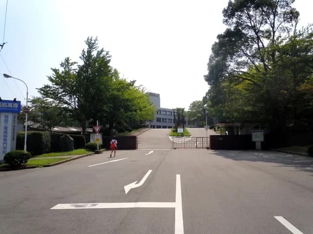 福島工業高専の外観