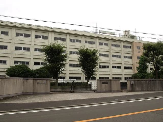 二俣川高校の外観