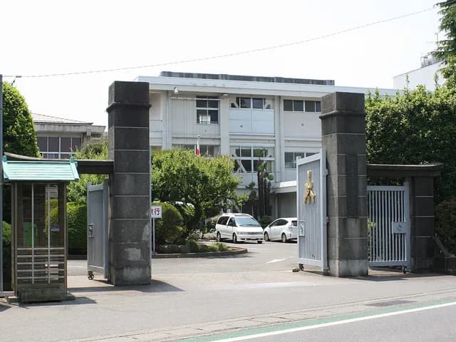 富岡高校の外観