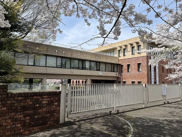 大山高校の外観