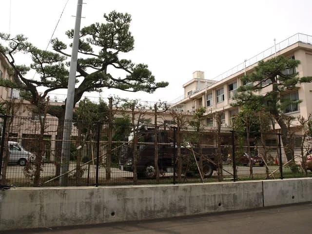 平塚江南高校の外観