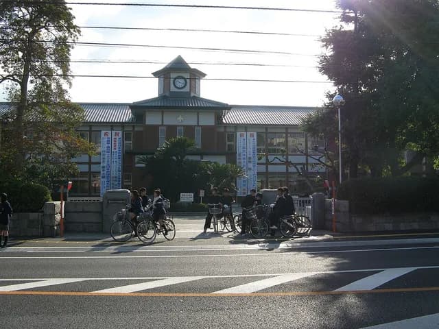 今治南高校の外観