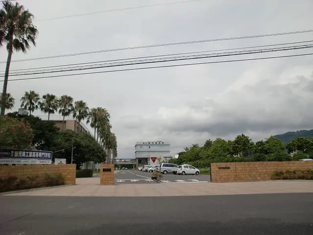鹿児島工業高専の外観